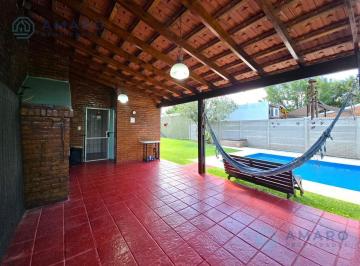 Casa · 50m² · 2 Ambientes · 1 Cochera · Venta · Casa · un Dormitorio · Piscina · Jardín · Quincho · Roldán