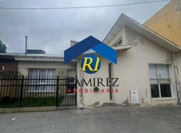 Casa · 3 Dormitorios · Casa en Venta - Santa Cruz - Rio Gallegos - Av de Los Inmigrantes Nº780