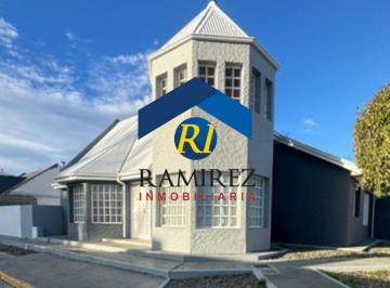 Casa · 401m² · 4 Dormitorios · 1 Cochera · Casa en Venta - Santa Cruz - Rio Gallegos - Barrio Jardin - Bartolome Mitre Nº770