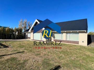 Casa · 1000m² · 2 Dormitorios · Casa en Venta - Santa Cruz - Rio Gallegos - Barrio El Faro - Doctor Hector Jose Fadul Nº3.538
