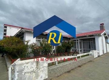Casa · 600m² · 3 Dormitorios · 1 Cochera · Casa en Venta - Santa Cruz - Rio Gallegos - Perito Moreno Nº336