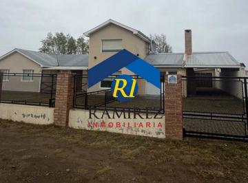 Casa · 800m² · 3 Dormitorios · Casa en Venta - Santa Cruz - Rio Gallegos - Don Luis Nuñez Nº1540