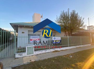 Casa · 300m² · Casa en Venta - Santa Cruz - Rio Gallegos - Casimira Castro Nº38