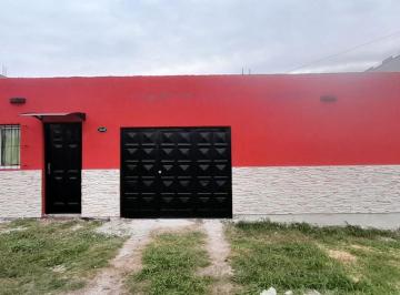Casa · 70m² · 1 Ambiente · 1 Cochera · Casita, un Dormi. Cochera Cubierta, Amplio Lote