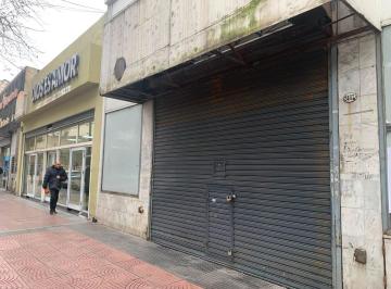 Bodega-Galpón · 300m² · 5 Ambientes · Alquiler. Depósito/ Local/ Oficina. 380 m². Yerbal y Artigas