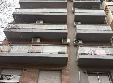 Departamento de 2 ambientes, Rosario · Alquiler Departamento un Dormitorio con Pileta y Quincho. Zeballos 500