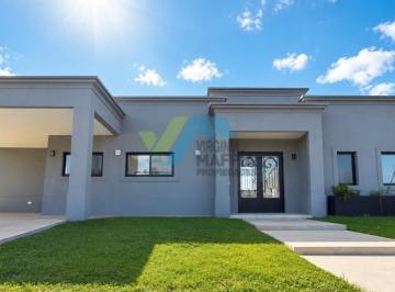 Casa · 220m² · 4 Ambientes · 2 Cocheras · Casa en Venta en Monet Los Cardales, Campana, G. B. a Zona Norte