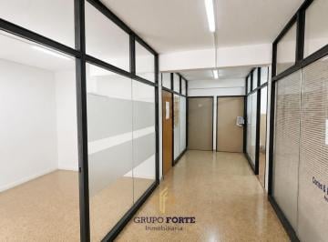 Oficina comercial · 24m² · 11 Ambientes · Oficina en Venta - Centro
