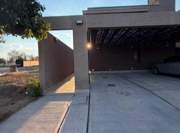 Departamento de 4 ambientes, Rodeo de la Cruz · Dúplex en Alquiler – Barrio Privado Las Cortaderas III