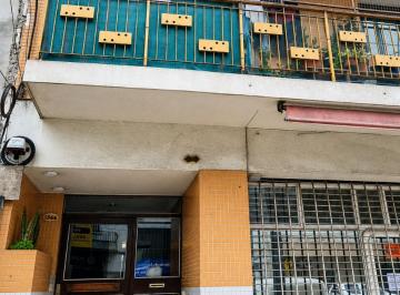 Departamento · 40m² · 2 Ambientes · Venta Depto. 2 Amb. Interno V Luro Buena Ubicación