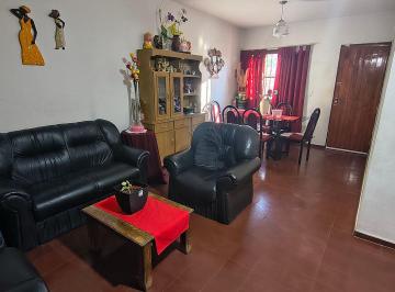 Casa · 113m² · 6 Ambientes · 1 Cochera · Venta Casa 4 Dorm. B° Los Tamarindos. Chimbas
