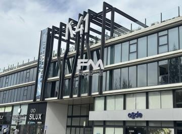 Oficina comercial · 38m² · 1 Ambiente · 1 Cochera · Oficina en Alquiler con Cochera
