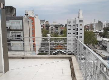 Departamento · 30m² · 1 Ambiente · 1 Cochera · Apartamento Monoambiente en Venta en Pocitos con Garaje, Penthouse con Renta