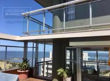 Departamento · 184m² · 3 Dormitorios · 2 Cocheras · Apartamento Penthouse de 3 Dorm. en Venta en Puerto del Buceo con 2 Garajes