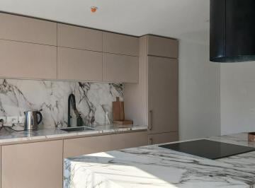 Departamento · 69m² · 3 Ambientes · 1 Cochera · Apartamento de 2 Dorm. en Venta en Centro - 1304a