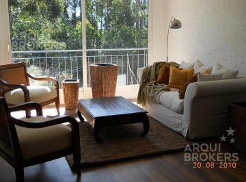 Departamento · 202m² · 5 Ambientes · 1 Cochera · Apartamento de Cuatro Dorm. en Venta en Haras del Lago