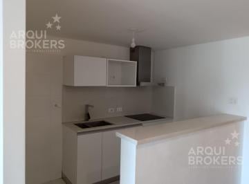 Departamento · 75m² · 3 Ambientes · 1 Cochera · Venta Apartamento Dos Dorm. con Renta en Barrio Sur - 202