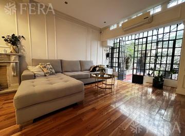 Casa · 266m² · 5 Ambientes · 1 Cochera · Venta Casa Multifamiliar con Terraza y Cochera en Avellaneda
