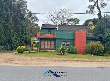 Casa · 265m² · 6 Ambientes · Casa a Refaccionar Más 5 Propiedades en un Mismo Lote