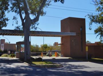 PH · 136m² · 5 Ambientes · 1 Cochera · Duplex en Claros del Bosque