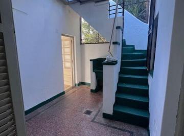 PH de 4 ambientes, Rosario · Alquiler Departamento de Pasillo con Patio y Terraza