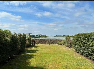Departamento · 46m² · 2 Ambientes · 1 Cochera · Alquiler Temporal 2amb, con Jardín, Cochera Vista Al Lago Central Q Bay, Islas del Golf, Nordelta