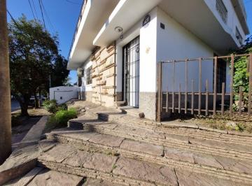 Casa de 3 ambientes, Córdoba · Oportunidad - Apta Crédito - Venta Casa 2 Dorm. - 1 Baño - Patio con Asador