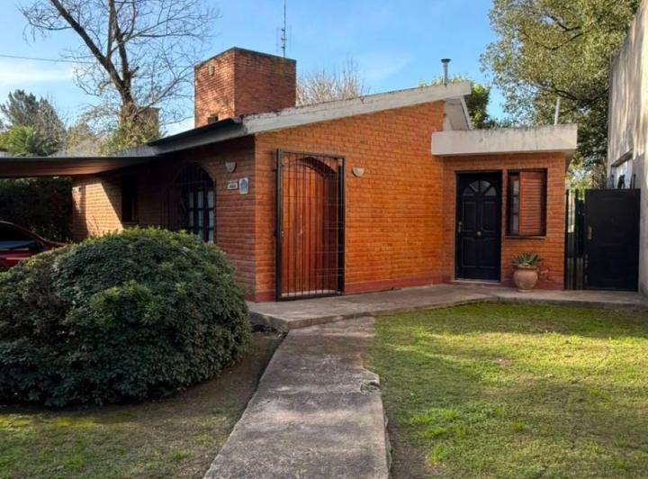 Casa · 143m² · 3 Ambientes · 1 Cochera