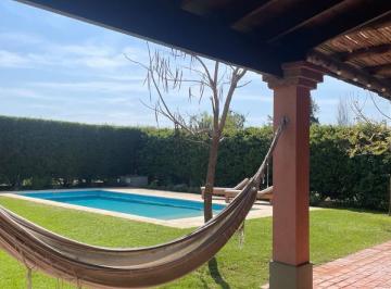 Casa · 400m² · 6 Ambientes · 4 Cocheras · Casa - El Encuentro