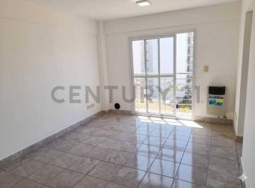 Departamento · 25m² · 1 Ambiente · 1 Cochera · Alquiler Monoambiente con Cochera Fija en Caseros