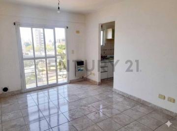 Departamento · 25m² · 1 Ambiente · 1 Cochera · Alquiler Monoambiente con Cochera Fija en Caseros