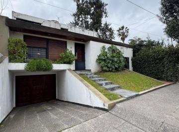 Casa · 153m² · 4 Ambientes · 1 Cochera · Casa en Venta - Parque San Martin