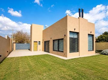 Casa · 353m² · 1 Ambiente · 2 Cocheras · Tds2 - Loft Premium con Posibilidad de Ampliación!