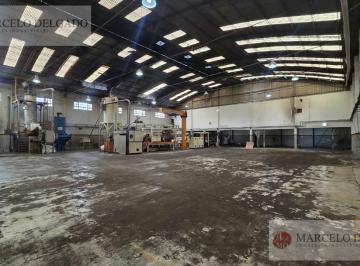 Bodega-Galpón · 2200m² · Depósito - Galpón de 2200 m² en Sarandí - Avellaneda Alq./ Venta