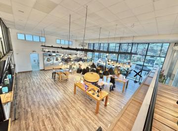 Local comercial · 602m² · 6 Ambientes · 10 Cocheras · Magnífico Local en Alquiler en San Isidro con Plantas Despejadas, Depósito y 10 Cocheras.