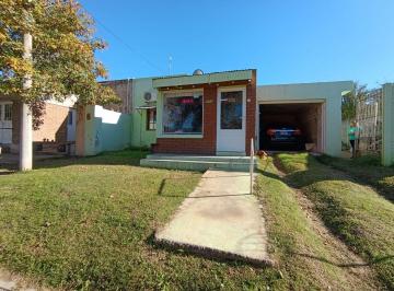 Casa · 101m² · 3 Ambientes · 1 Cochera · Sarmiento 165 - Anguil