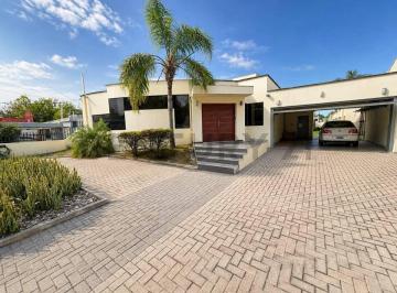 Casa · 408m² · En Venta! Hermosa Casa en B° Tablada Park! Mas de 1000 m de Terreno