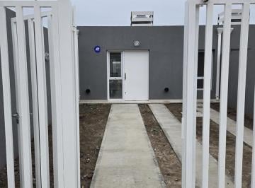Casa · 78m² · 3 Ambientes · 1 Cochera · Casa de Una Planta en Venta en Primaterra, Neuquén