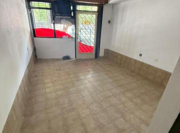 Local comercial · 24m² · Local en Alquiler Sobre Gaona