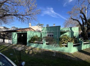 Casa · 130m² · 2 Ambientes · 2 Cocheras · Venta Casa Americana Techo de Losa Ideal Ampliación