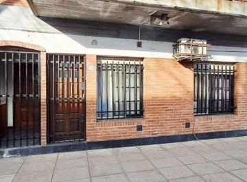 PH de 2 ambientes, Parque Patricios · PH 2 Amb Al Frente en Venta en Parque Patricios