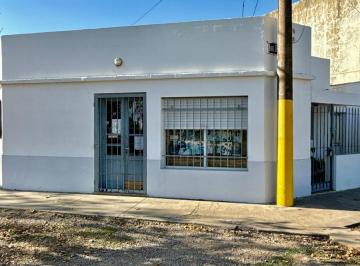Casa · 303m² · 5 Ambientes · Casa en Venta: Bv Urquiza 1300 San Lorenzo