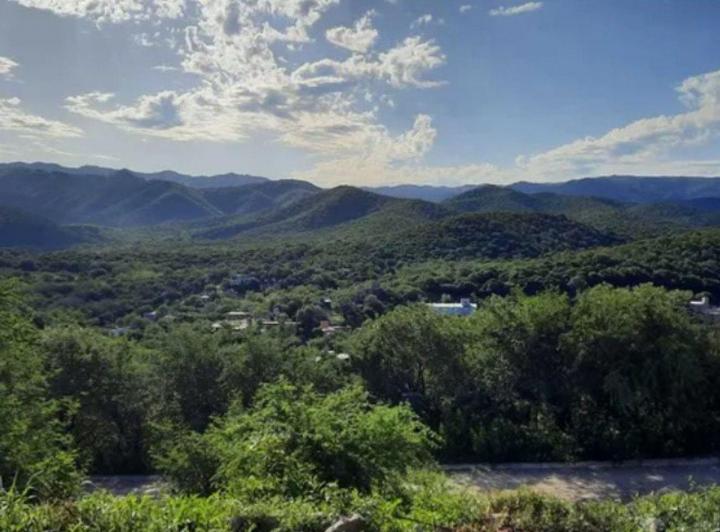 Terreno · 868m²