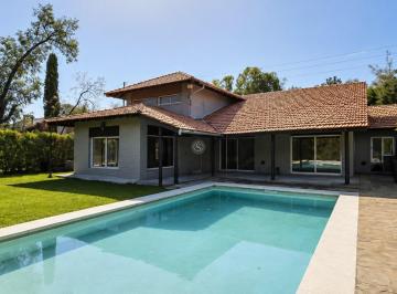 Casa · 325m² · 5 Ambientes · 1 Cochera · Casa en Venta en Mapuche Country Club, Pilar, G. B. a. Zona Norte