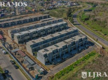 Casa · 127m² · 4 Ambientes · 1 Cochera · A Estrenar - Casa con 3 Dorm. - 127 m² Cubiertos en Venta en Sunny - Tigre