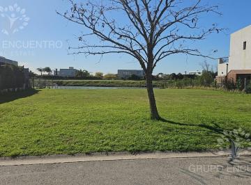 Terreno · 831m² · Lote Al Agua en Venta – Barrio Puerto, El Cantón – 831 m²