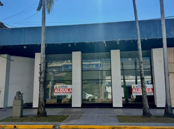 Local comercial · 260m² · 6 Ambientes