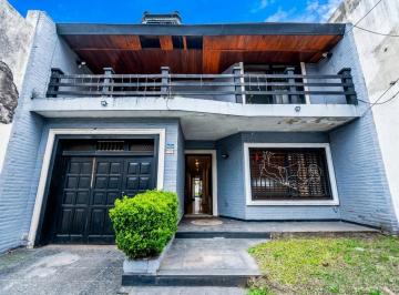 Casa · 370m² · 6 Ambientes · 2 Cocheras · Chalet Venta 5 Ambientes Villa Sarmiento
