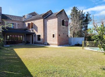Casa · 260m² · 6 Ambientes · 3 Cocheras · Venta Casa 6 Amb Barrio Cerrado San Isidro