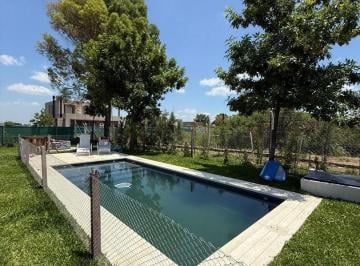 Casa · 240m² · 4 Ambientes · 1 Cochera · Casa en Alq. Temporario en San Fermin, Don Torcuato, Tigre